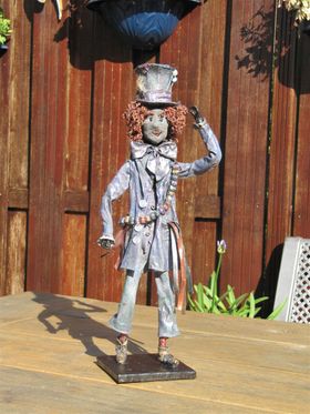 En iedereen kent waarschijnlijk The Mad Hatter uit Alice in Wonderland. Gemaakt in 2012