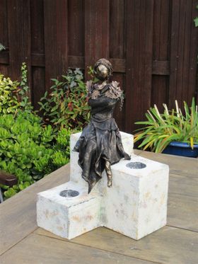 Met de workshop van 29 oktober hebben Marijke en Marion deze mooie figuren gemaakt die zitten op stone-art blokken.