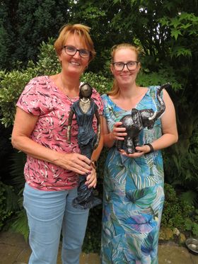 Op 21 augustus komen Angelique en Jessica deze prachtige dame en olifant maken.